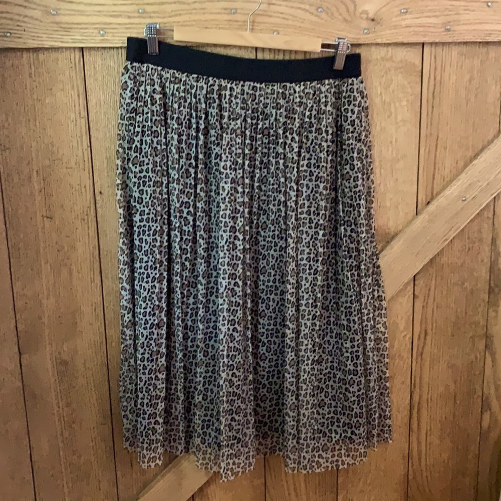 a new day•leopard print midi skirt•stretch•L